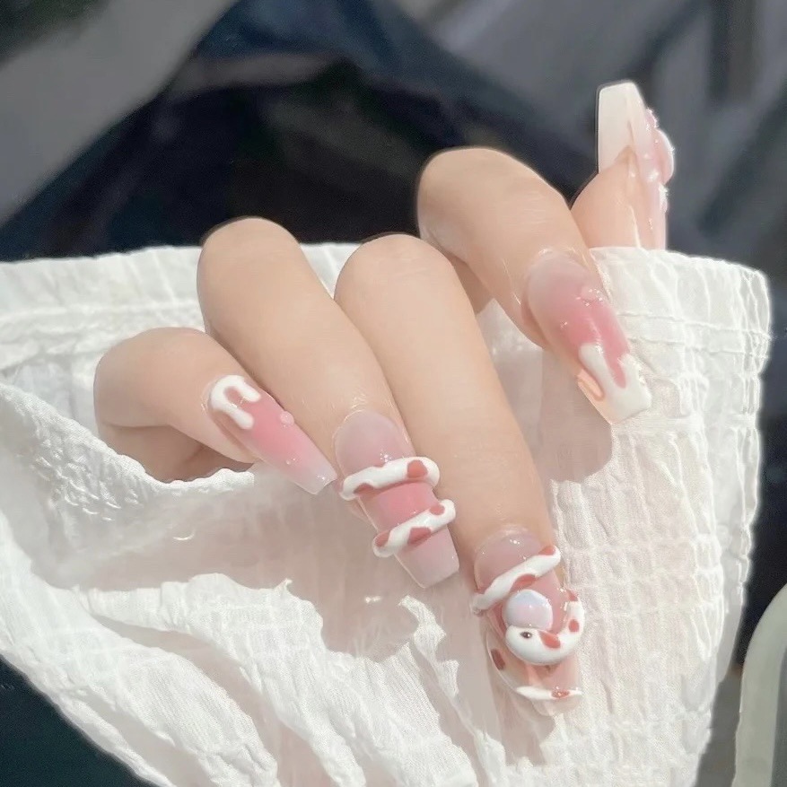 [Original real shot] Hand-painted wearable nails, soft and waxy cream, snake egg-bearing snake style manicure, removable fake nails