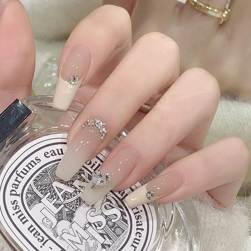 Pure Desire Nude Fairy Diamonds Reveal Whitening Removable Wearable Nails Long False Nails Finished Nail Art Stickers Nail Stickers