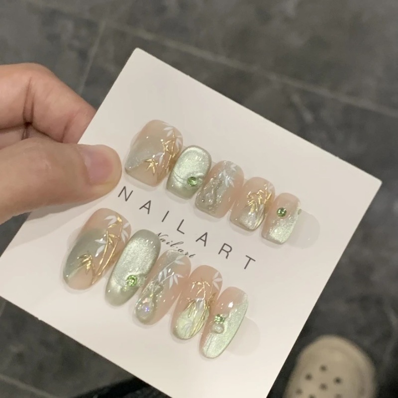 Green Mountains and Green Waters Handmade Nails White Cat Eyes Hand-painted Bamboo Phototherapy Nails High-end Manicure Fake Nails