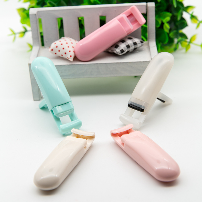 Eyelash curler partial plastic mini eyelash curler sun flower with spare strip source manufacturer cross-border