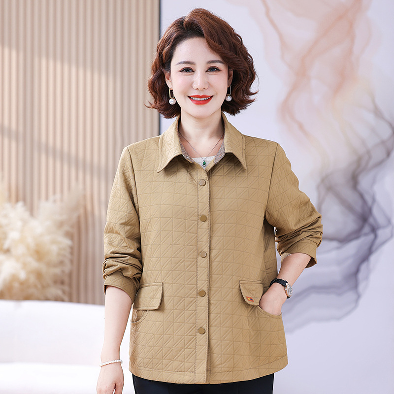 Mom's coat autumn top fashionable new windbreaker short middle-aged and elderly women's fashion loose top jacket