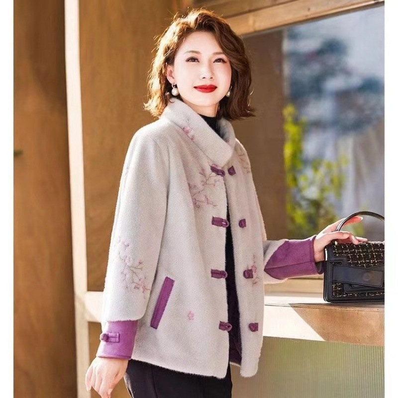 Mom's autumn and winter imitation mink velvet coat, noble 2024 new style, middle-aged and elderly fur one-piece woolen coat