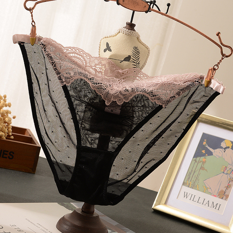 Fashionable, sexy, comfortable, breathable, silky lace inlaid front design, versatile low-waisted lace briefs for women
