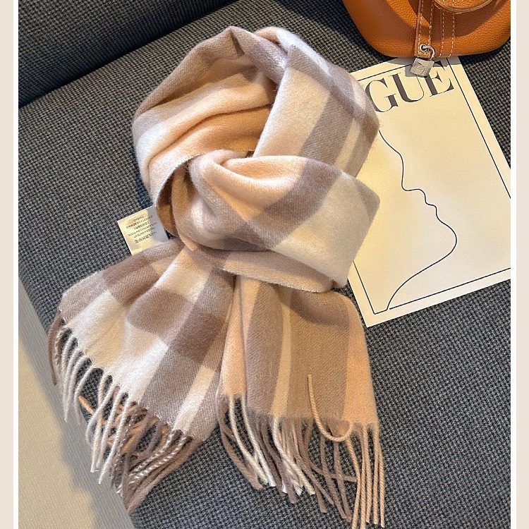 Autumn and winter comfortable Australian pure wool scarf for women, versatile retro British scarf, new thickened warm shawl