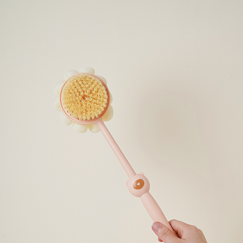 Bath brush to rub your back without asking for help. Long-handled brush with soft bristles. Double-sided bath brush to rub mud and remove dust. Bath and back brush artifact.