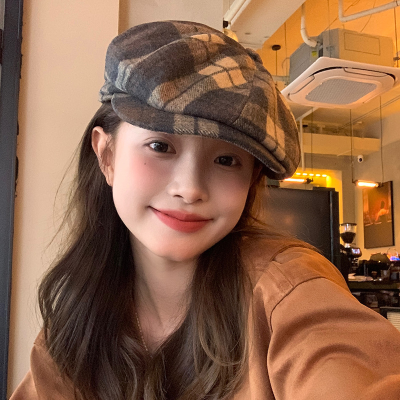 Retro plaid beret women's autumn and winter short-brim peaked hat Maillard bud painter hat cloud octagonal hat