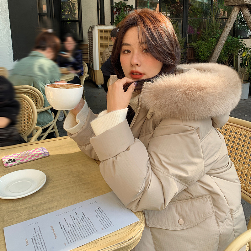 Down jacket women's mid-length 2024 winter new style fashionable design white duck down big fur collar thickened jacket