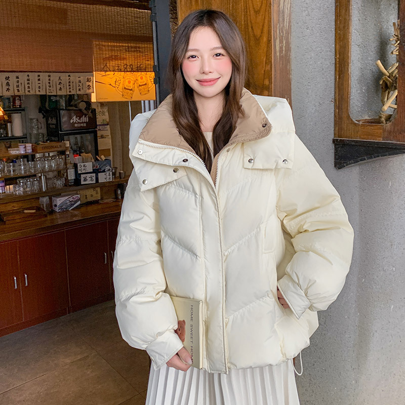 Hooded down jacket 2024 new winter niche design fashionable loose bread coat thickened warm jacket