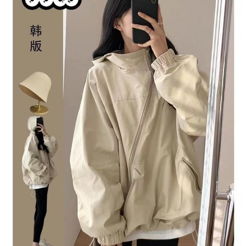 Autumn and winter 2024 new Korean version versatile casual loose thickened jacket women's design niche high-end jacket