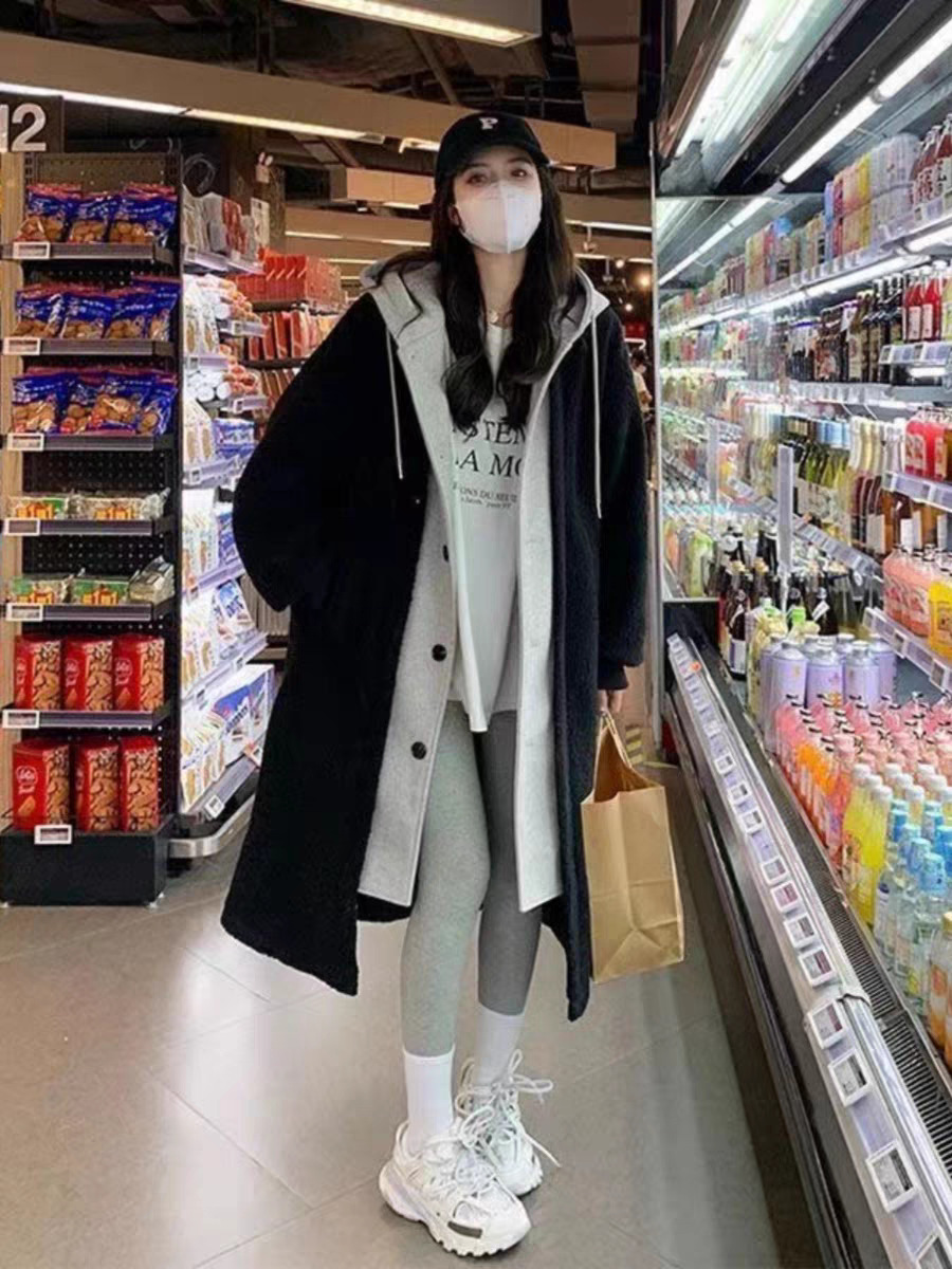 Fake two-piece hooded coat for women in autumn and winter new style loose thickened high-end mid-length imitation lamb plush coat