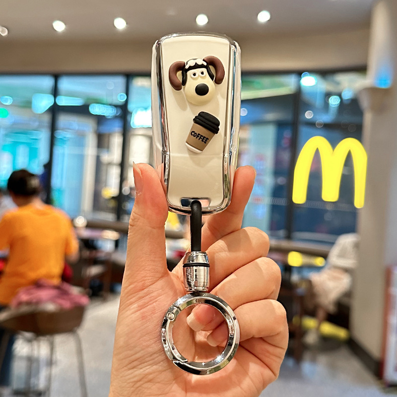 Suitable for Audi A4L key cover three-dimensional cartoon A6L/Q5L/A3/Q3/A6 all-inclusive TPU protective shell buckle