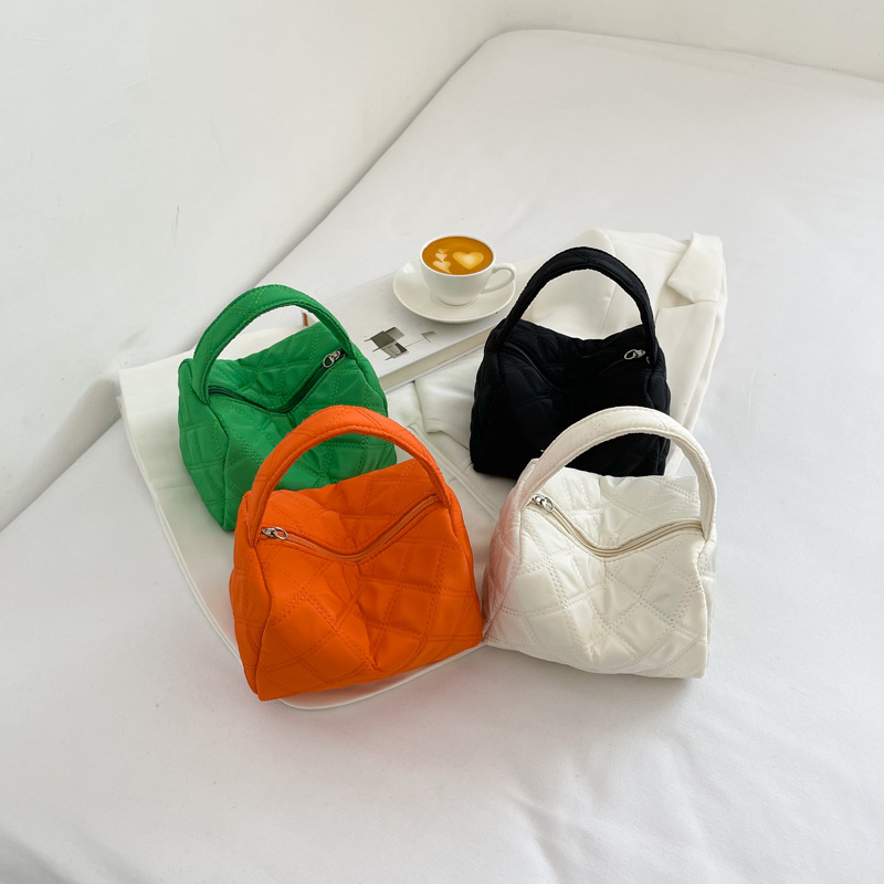 Winter mini bag for women 2024 new fashion rhombus embroidery thread pillow bag shoulder portable girl cosmetic bag