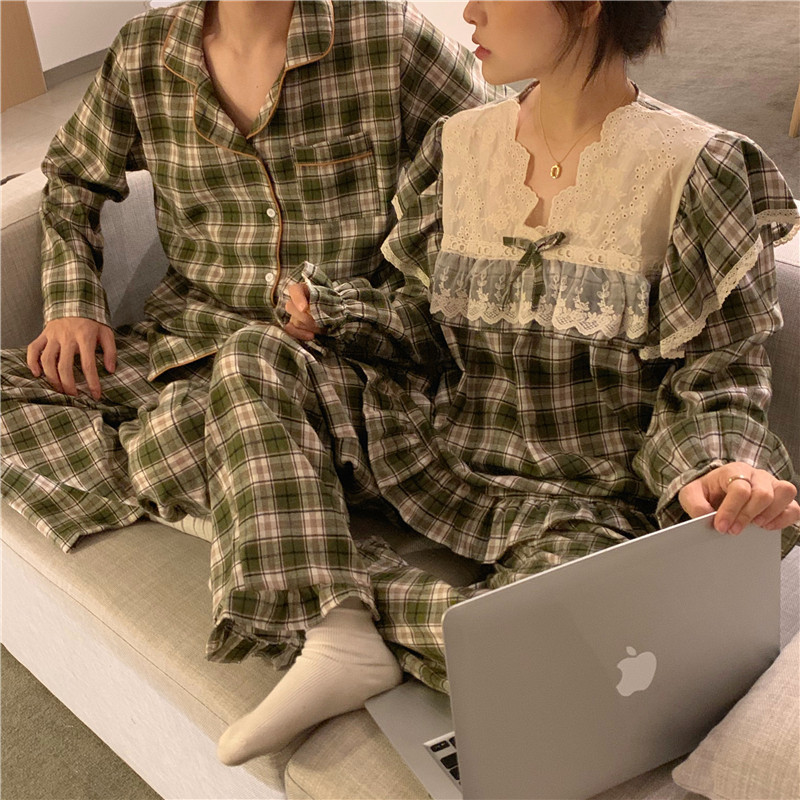 Autumn and winter new Korean couple brushed plaid lace V-neck long-sleeved loose pajamas home clothes can be worn outside