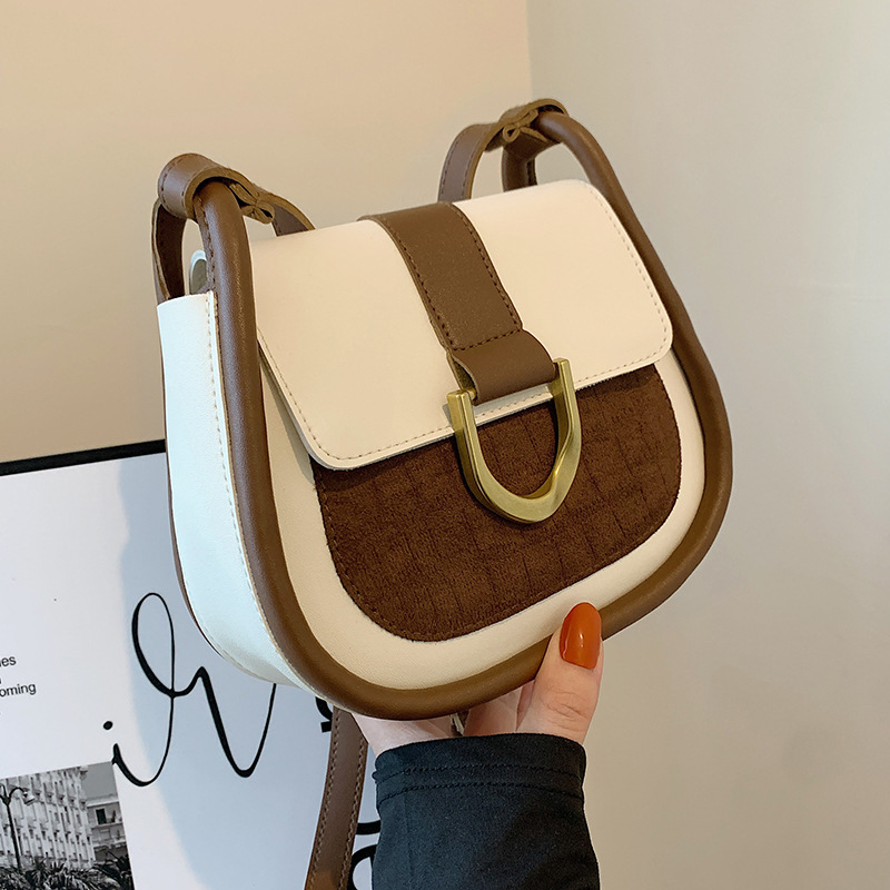 High-end and textured bags for women, spring new fashion, versatile crossbody bags, niche fashion shoulder bags, armpit bags
