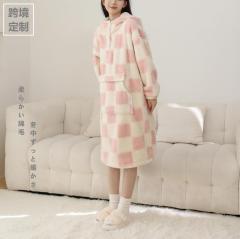 Autumn and winter Shu cotton velvet pajamas checkerboard long pajamas thickened warm flannel women's hooded home clothes can be worn outside