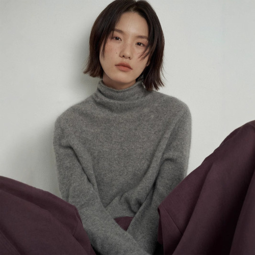 Love and Nancy Thirteen Lines 2024 Winter Turtle Collar Raccoon Raw Velvet Seamless One-piece Super Atmosphere Sweater 31008