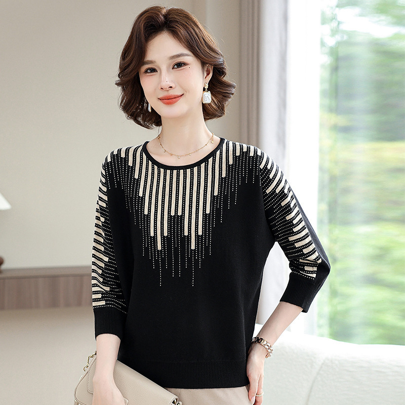 Mom's fashionable bottoming shirt middle-aged women's spring and autumn long-sleeved T-shirt middle-aged and elderly casual knitted thin top