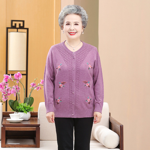 Middle-aged and elderly autumn thin knitted cardigan women's 50 and 60-year-old mother's woolen sweater tops spring and autumn grandma coat