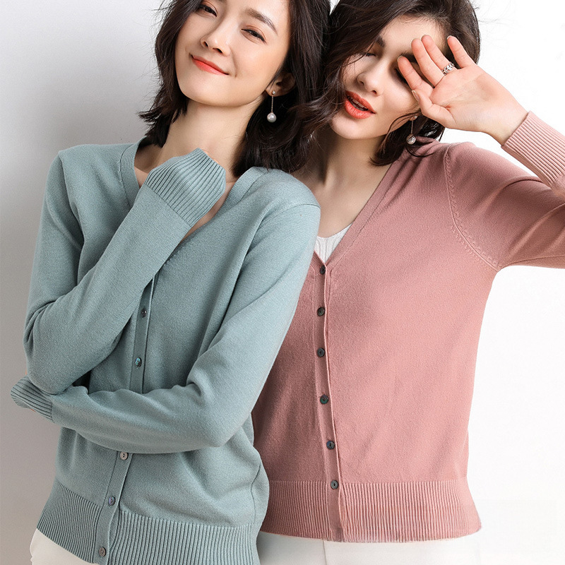 2024 Spring and Autumn New Women's Korean Tops Women's Solid Color Fashion V-Neck High-end Knitted Sweater Cardigan Short Style