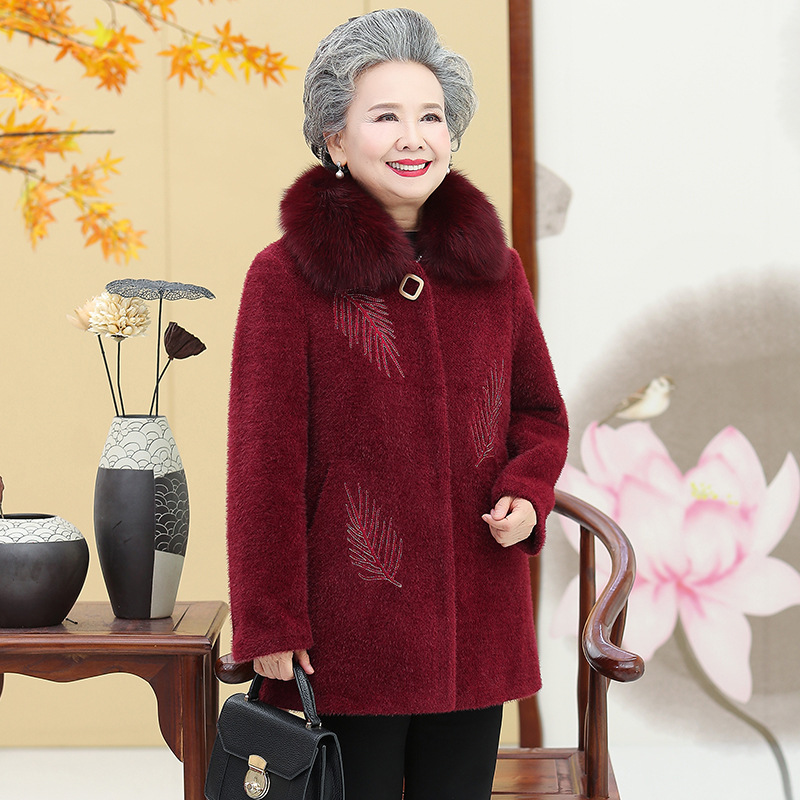 Middle-aged and elderly women's coats, thickened velvet, autumn and winter clothes, grandma's clothes, cotton coats, mink velvet clothes for the elderly