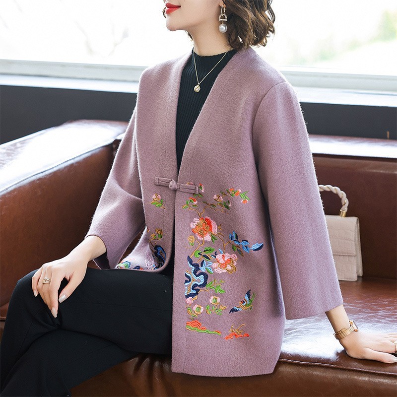 Mom's Western Style Knitted Short Jacket Middle-aged Women's Spring Clothing Chinese Style New Middle-aged and Elderly Spring and Autumn Large Size Tops