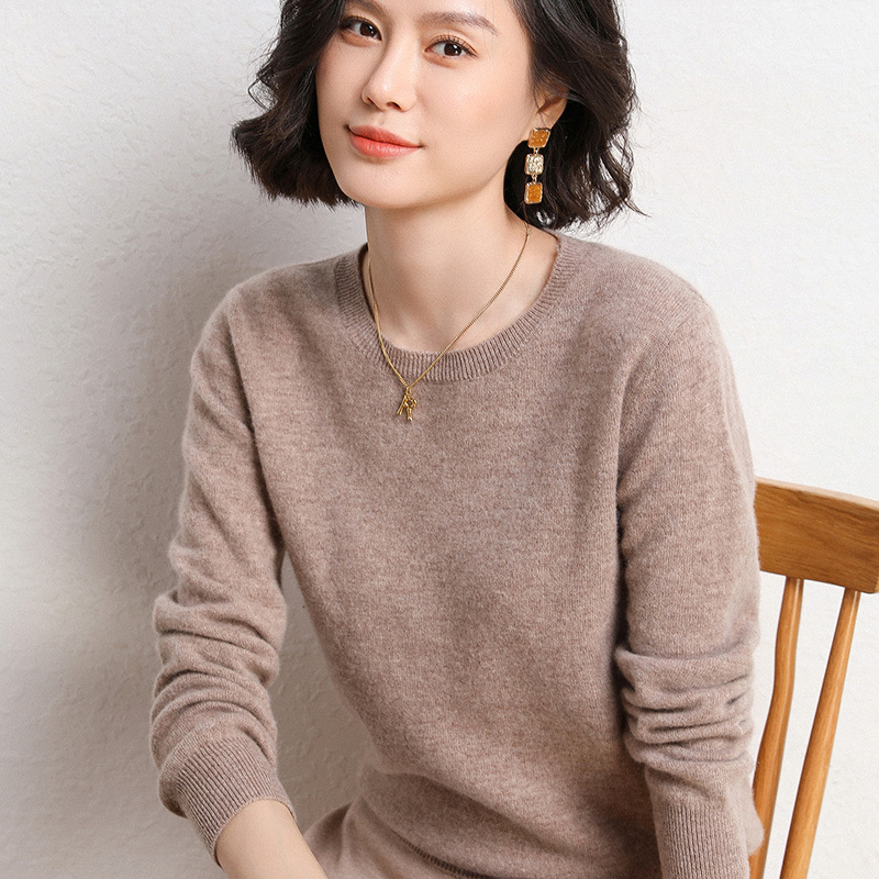 2024 new spring and autumn women's pullover sweater round neck solid color fashionable simple long-sleeved bottoming shirt