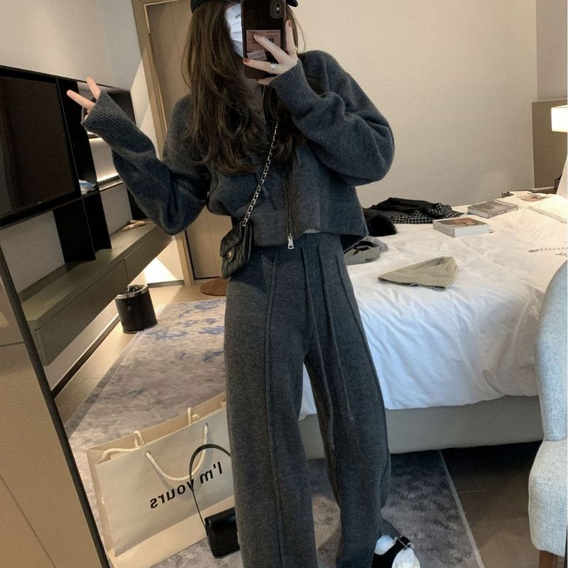 Autumn new lazy style European station hooded sweater cardigan set design zipper sweater two-piece set for women