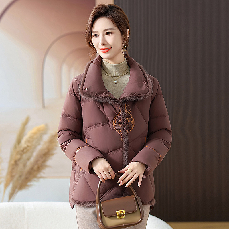 Mid-length mink fur collar white duck down jacket 2024 new middle-aged and elderly winter down jacket warm mother women's clothing