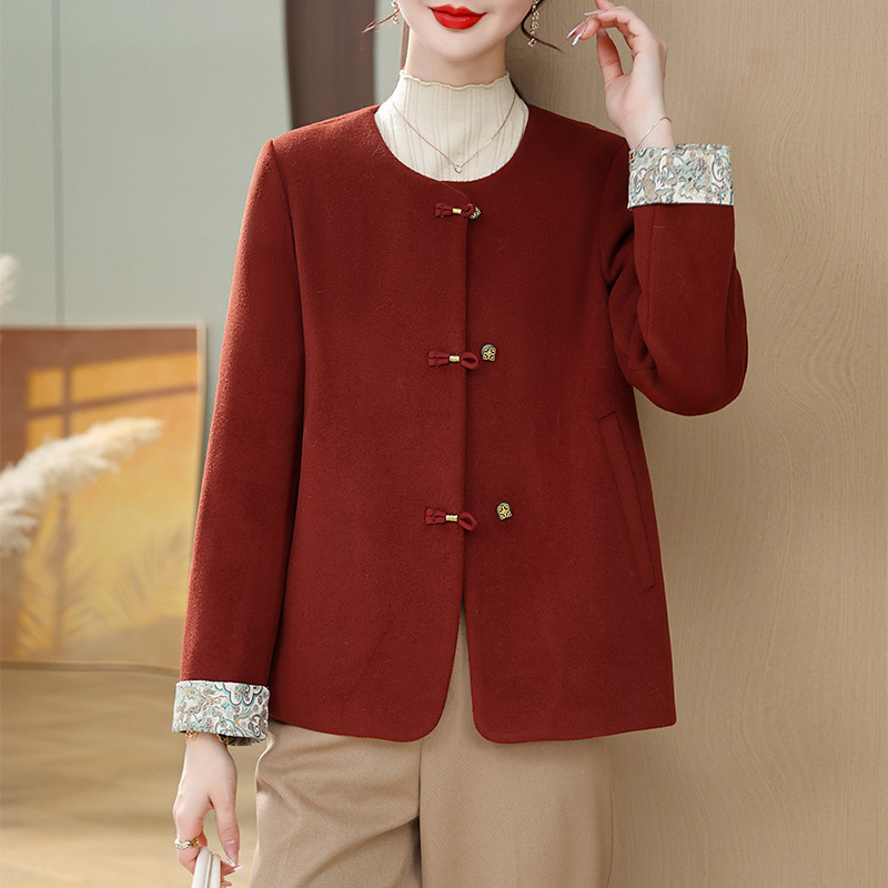 New Chinese style mother's coat spring style small mother's woolen coat short style middle-aged and elderly women's clothing spring and autumn clothing