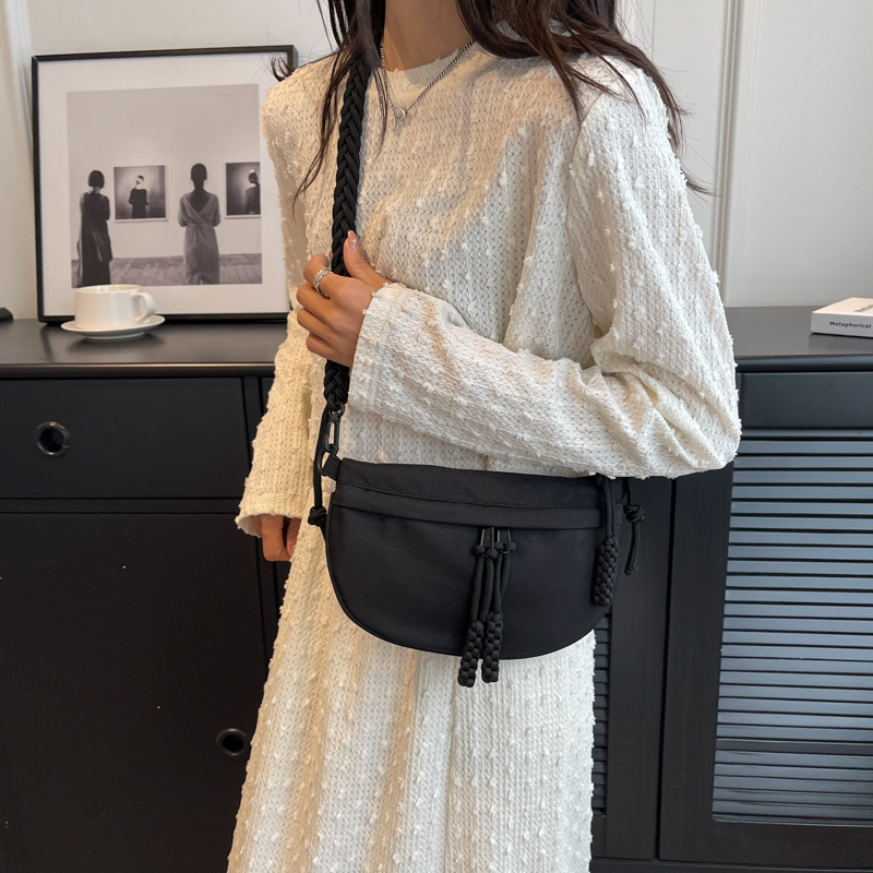 Canvas bag women's new Japanese shoulder bag fashionable mobile phone crossbody bag Korean version solid color shopping bag