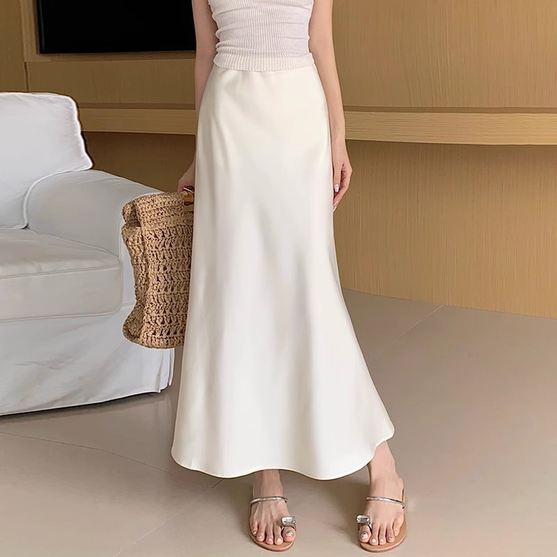 French high-end satin skirt for women, extended version, high waist, slimming and tall, A-line hip-hugging skirt 2024 summer