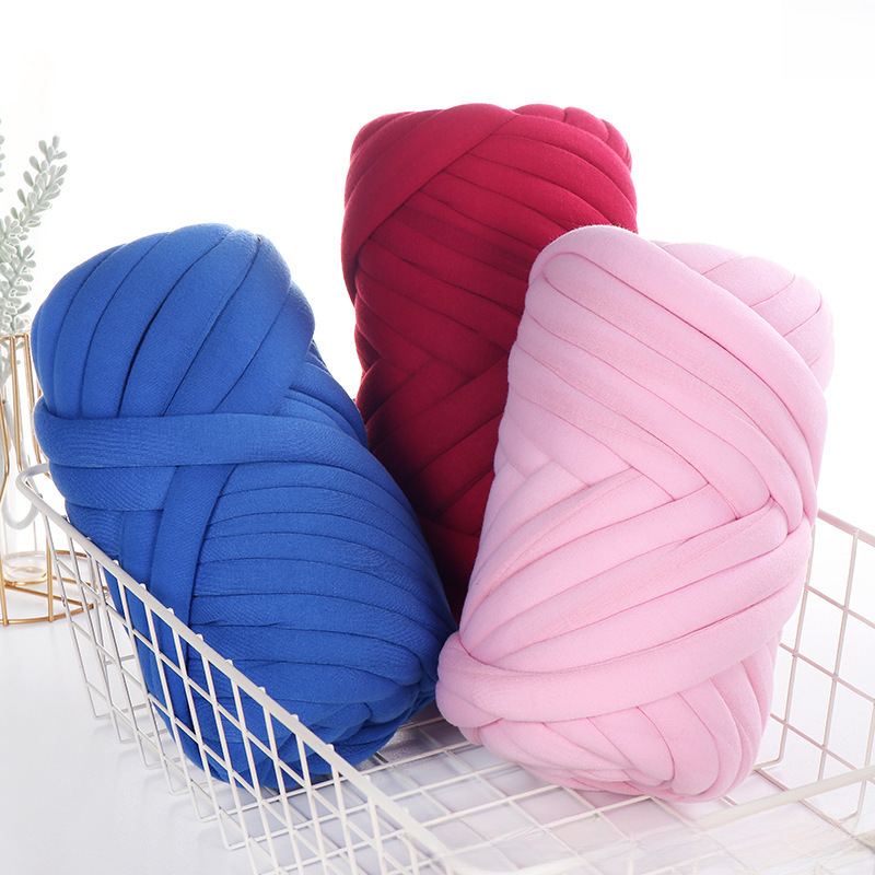 ins thick Icelandic hair freehand knitted blanket diy dog ​​and cat bed wrapped with extra coarse cloth strips filled with half a pound of wool