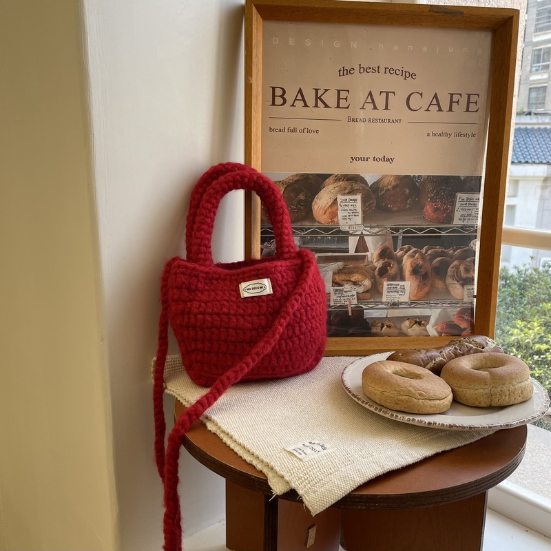 Korean new hand-knitted bag autumn and winter egg vegetable basket bag crossbody shoulder bag solid color versatile