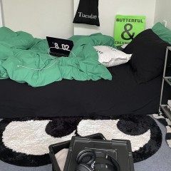 Flocked cross-eyed cartoon cute girl carpet tufting living room bedroom bedside hanging basket cat-like floor mat