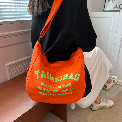 2024 New New Simple Women's Shoulder Bag Personalized Fashion Women's Bag Letter Printed Casual Bag Crossbody Bag Wholesale