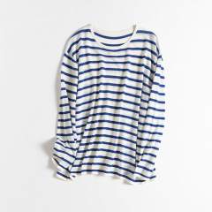 Feeling light!  Yangtze yarn 48 count worsted 100. Wool contrast striped round neck sweater for women with long sleeve T