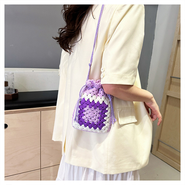 Finished handmade woolen crocheted bag, new contrasting color granny lattice mobile phone bag, fashionable and sweet drawstring shoulder crossbody bag
