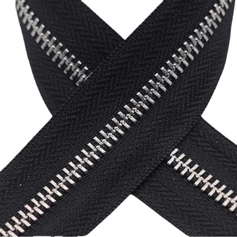 New metal titanium alloy zipper, aluminum magnesium alloy zipper, GCC leather bag coded zipper, factory ready stock
