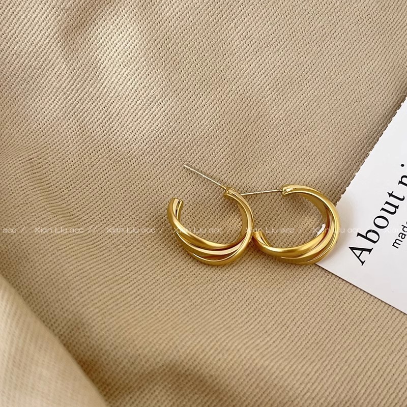 Retro Geometric Twist Earrings 2024 New Trendy Korean Temperament Internet Celebrity Hoop Earrings High-end Earrings for Women
