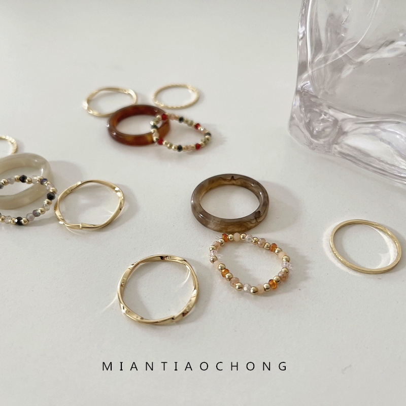 Retro ins Japanese and Korean colored beaded resin acetate plate French personalized index finger tail ring wavy ring set
