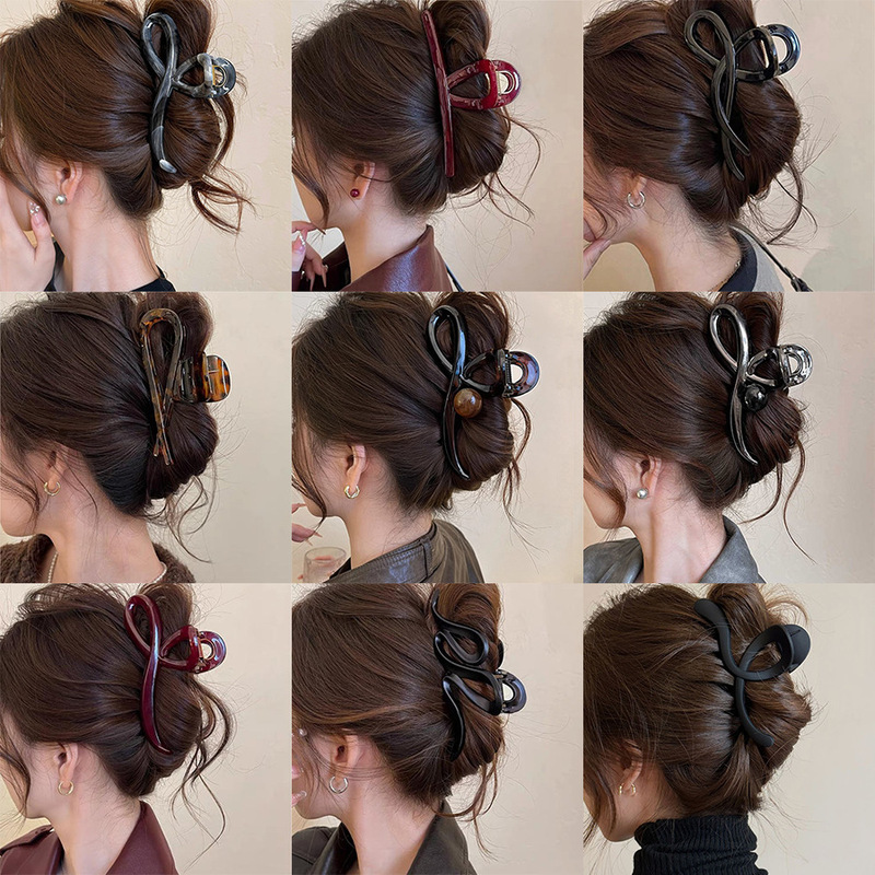 Korean style simple cross wavy hair catch fashionable back head hair shark clip 2024 new versatile hair clip hair accessories