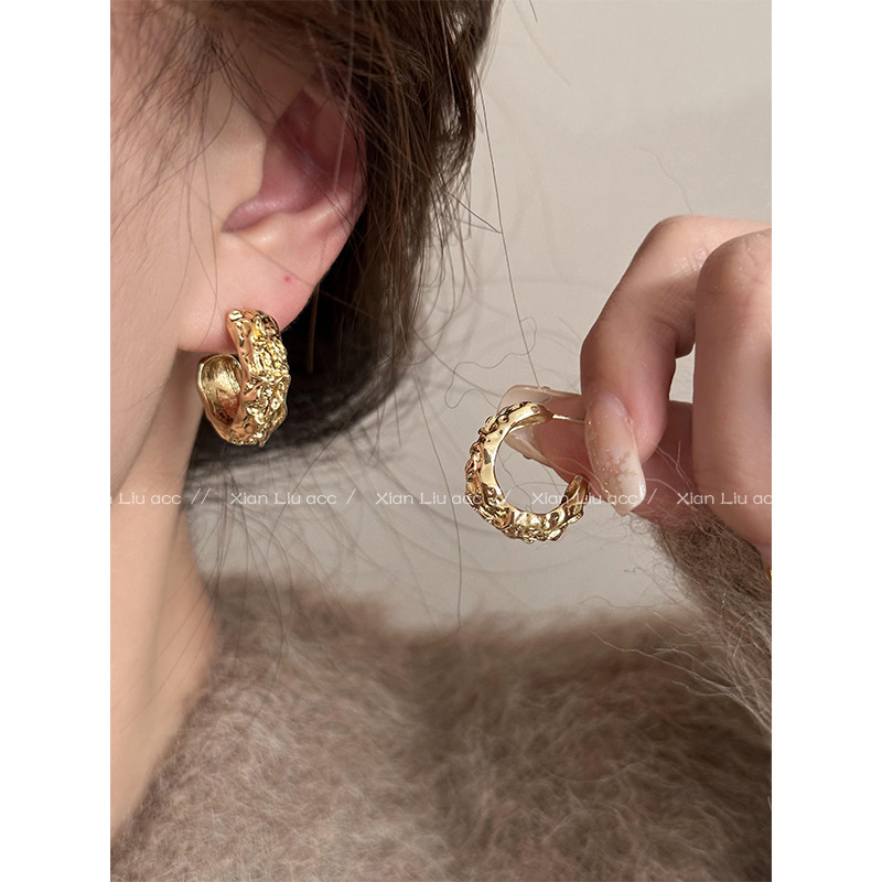 2024 New Irregular Gold Earrings Hot Style High-end Earrings Female Niche Design Earrings Fashionable Earrings