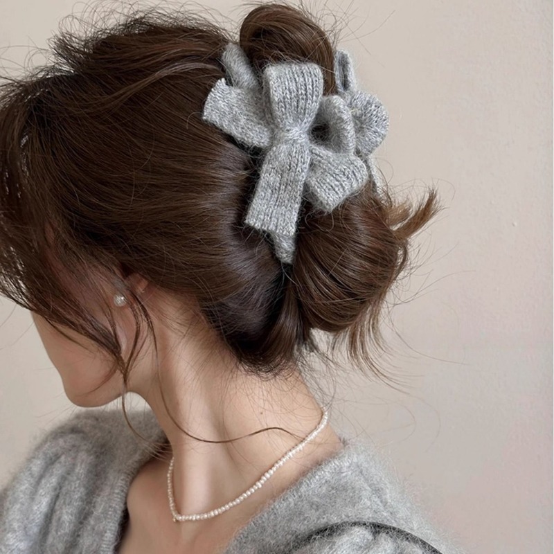 Simple autumn and winter plush knitted bow shark clip back head hair clip high-end temperament hair clip headwear