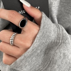 Retro black twist ring for women niche design light luxury high-end cool style simple ring for men fashionable personality