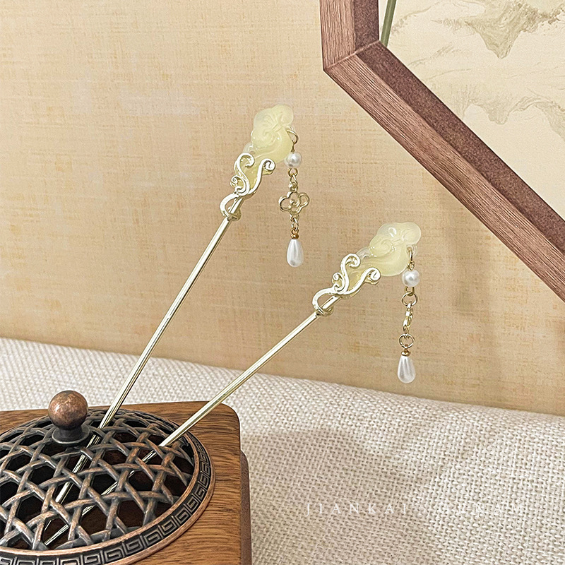 New Chinese style Xiangyun Ruyi hairpin for women, Chinese style horse-faced skirt, accessories, headwear, ancient style hairpin on the back of the head, Hanfu hairpin