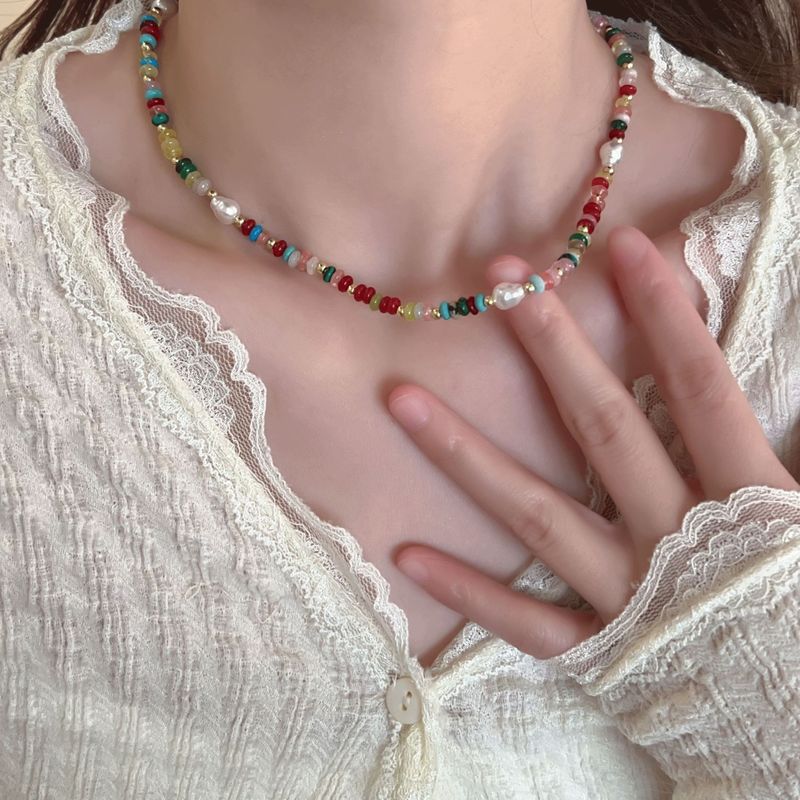 Dopamine colored glass freshwater pearl beaded necklace women's light luxury clavicle chain niche design neck chain wholesale