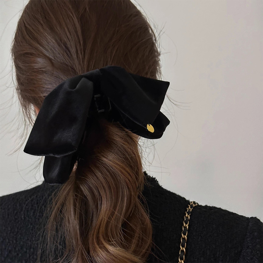 Super temperament velvet big bow clip women's new high-end hair clip sweet and elegant shark clip headwear