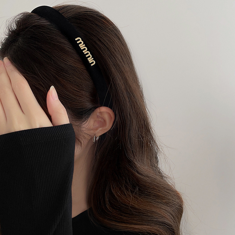 Japanese and Korean high-end velvet headbands for women with high skull top, face-showing small headbands, face-washing, hair-pressing, non-slip hairpins, versatile headwear
