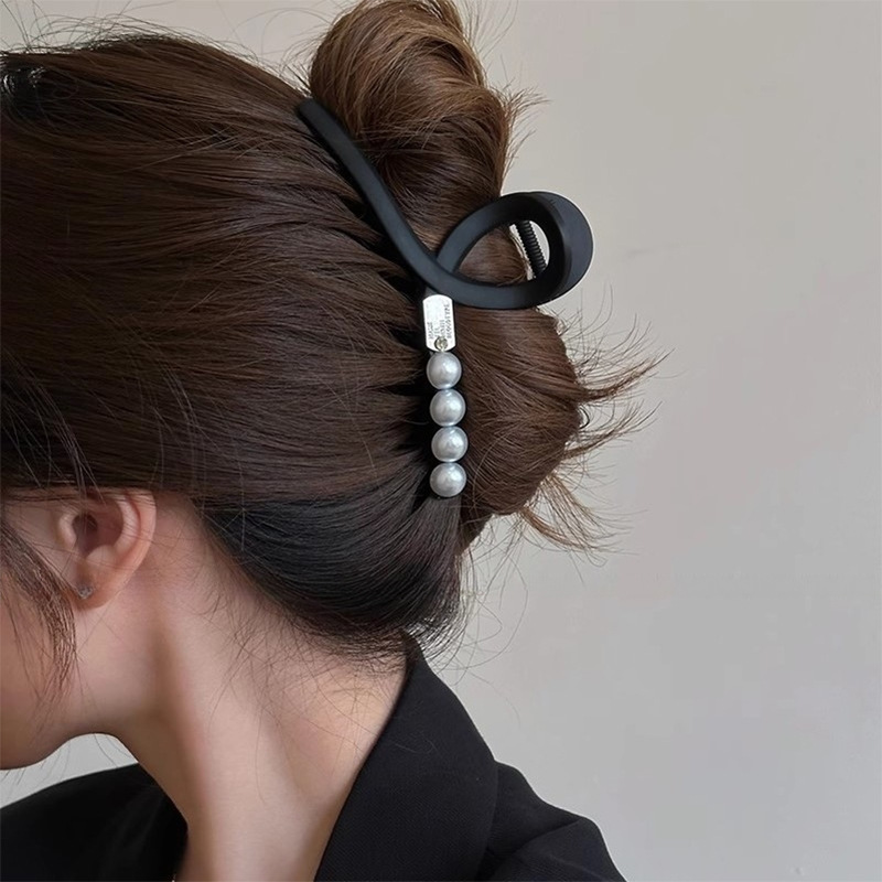 Black frosted pearl hairpin for the back of women's head, high-end large-sized gripping clip, new hairpin shark clip, high-end