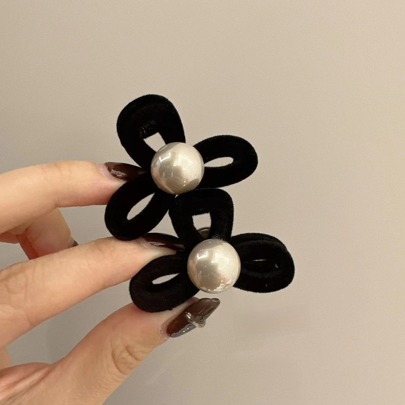 Autumn and winter small flocked hair clip women's fashion bow pearl clip back of the head small braided hair shark clip